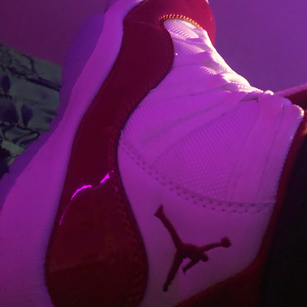 Jordan 11 Cherry High 2022